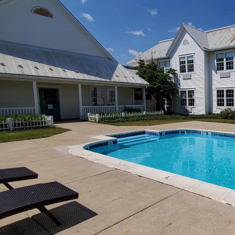Amish Inn Nappanee Kültér fotó