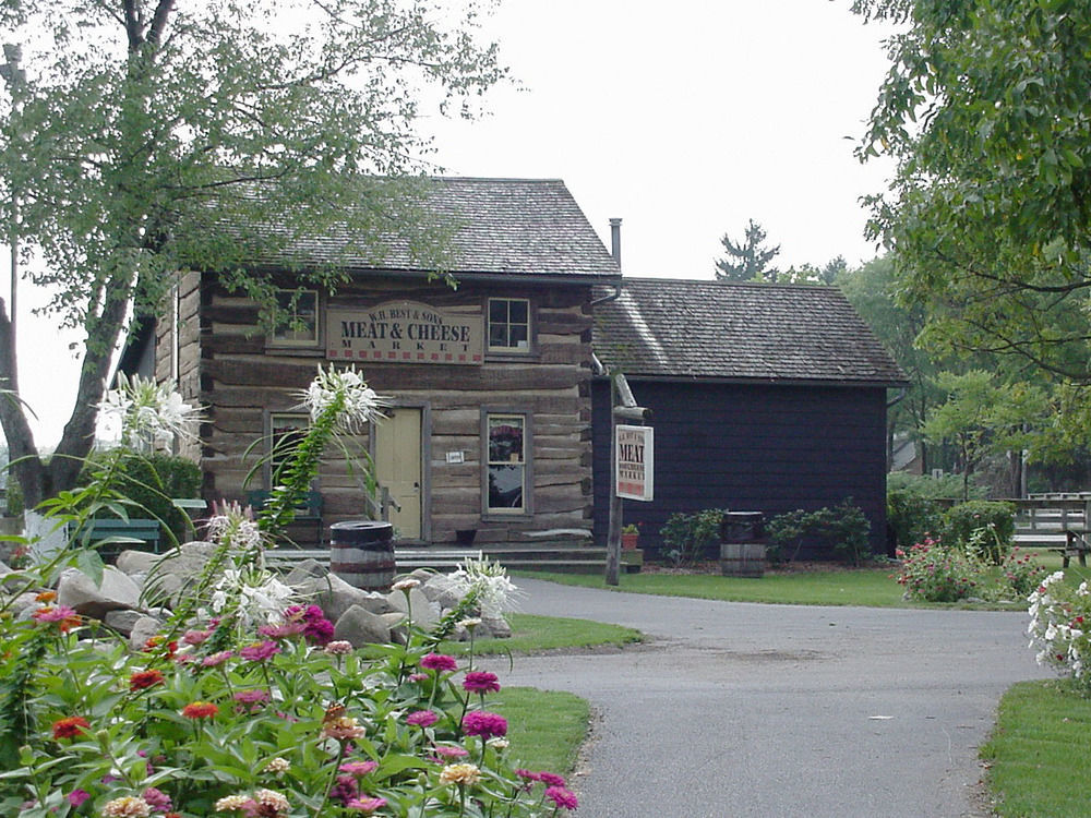Amish Inn Nappanee Kültér fotó