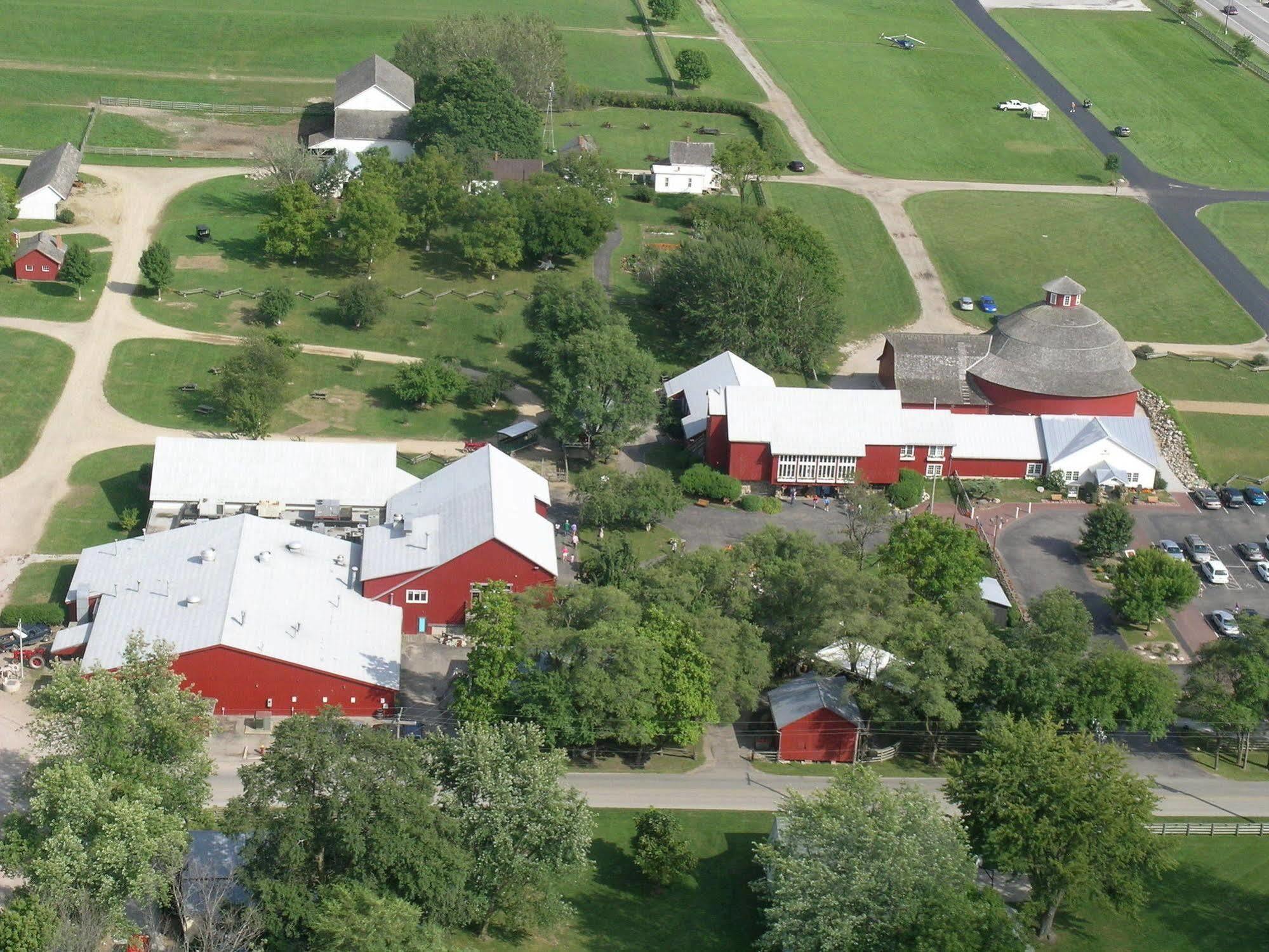 Amish Inn Nappanee Kültér fotó