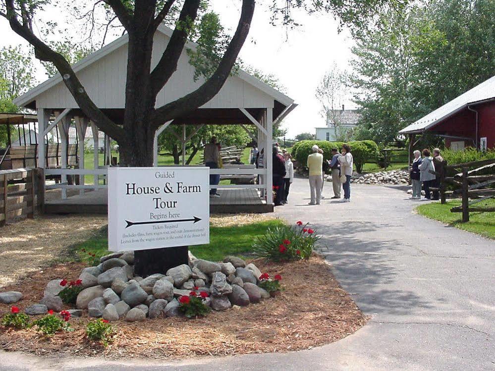 Amish Inn Nappanee Kültér fotó