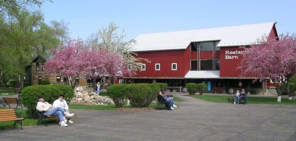 Amish Inn Nappanee Kültér fotó